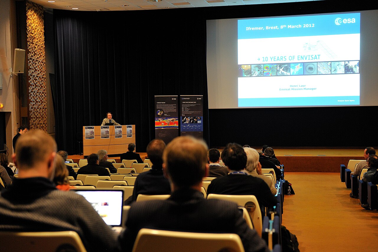 Colloque sur les 10 ans du satellite ENVISAT (Ifremer 00751-86296 - 43841).jpg